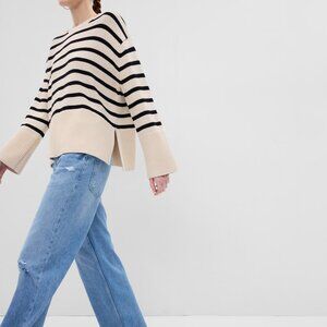 GAP | 24/7 split-hem crewneck sweater